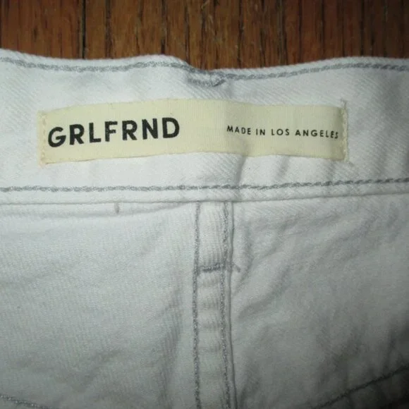 GRLFRND The Quinn 90's Boyfriend Short - Picture 5 of 9